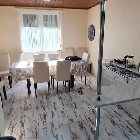Nagyfeneki Vendeghaz Guest house