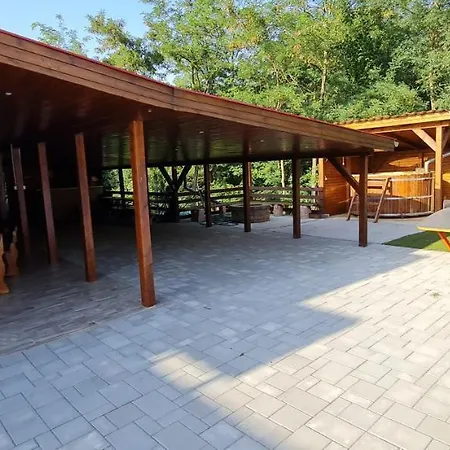 Nagyfeneki Vendeghaz Guest house